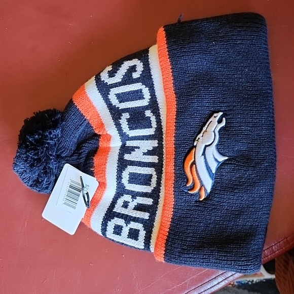 💋HP💋NWT NFL Team Apparel: Denver Broncos PomPom Beanie, Unisex OSFA - Picture 1 of 5